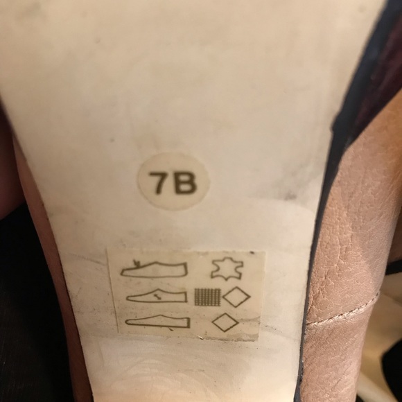 Leather/suede nude heel boot /buckle /mummy style - Picture 2 of 3